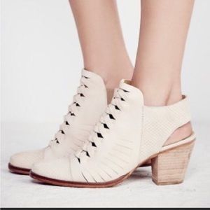 Free People Far Hills Ankle Boot 37